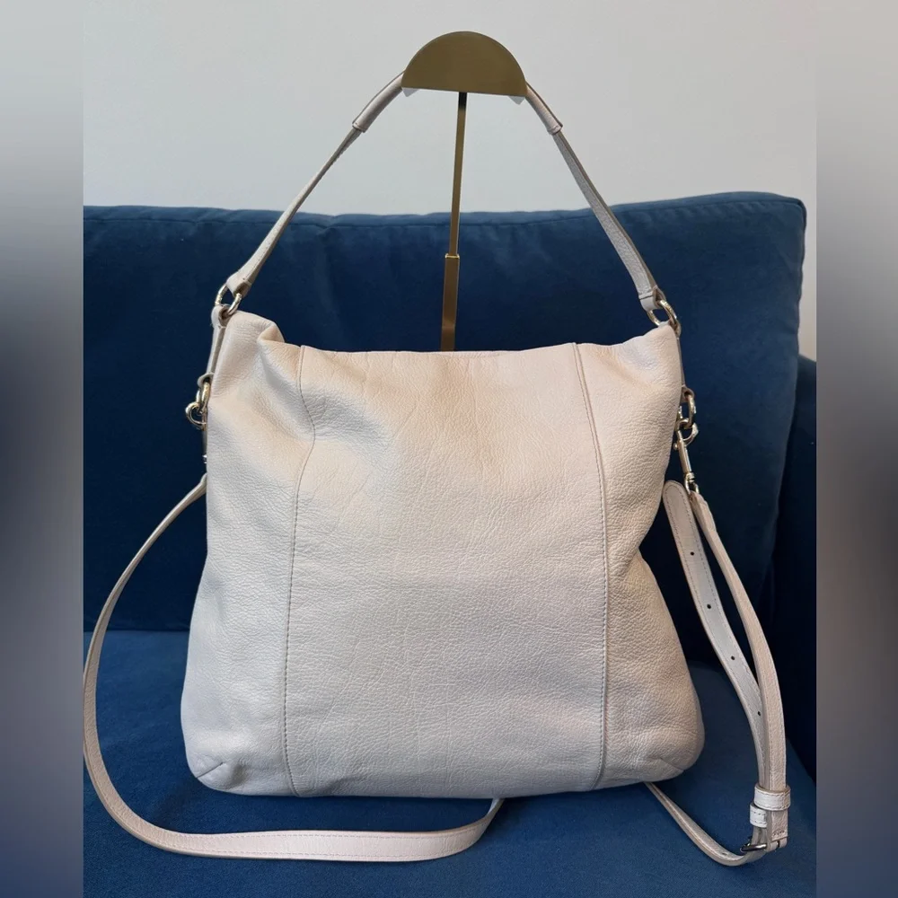 Coach I Pebbled Cream Leather Shoulder‎ /Crossbody Bag